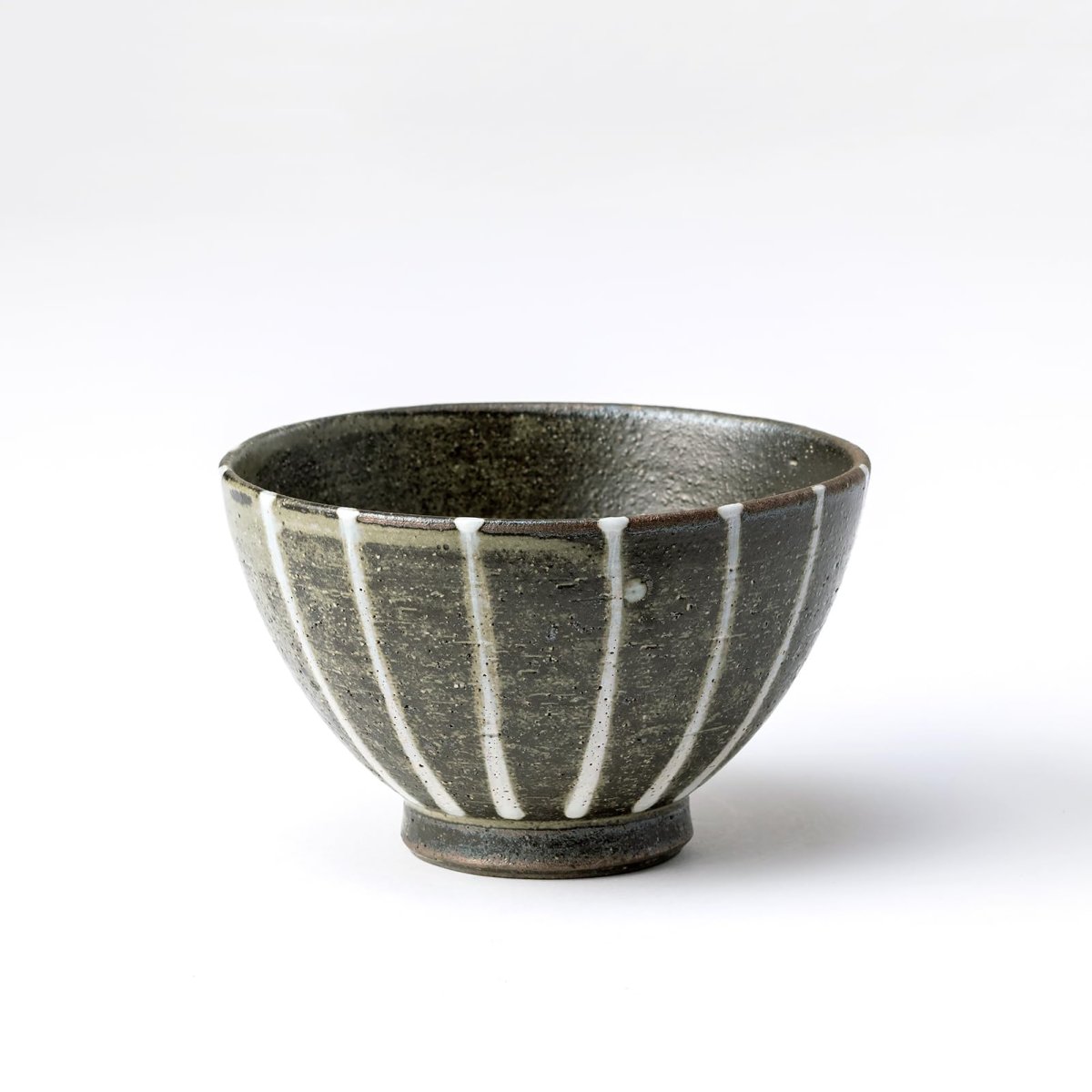 画像1: 鴻月（こうげつ） 茶碗 ご飯茶碗 おしゃれ 黒 陶器 信楽焼 和風 日本製 ３?３４９４?Ａ (1)
